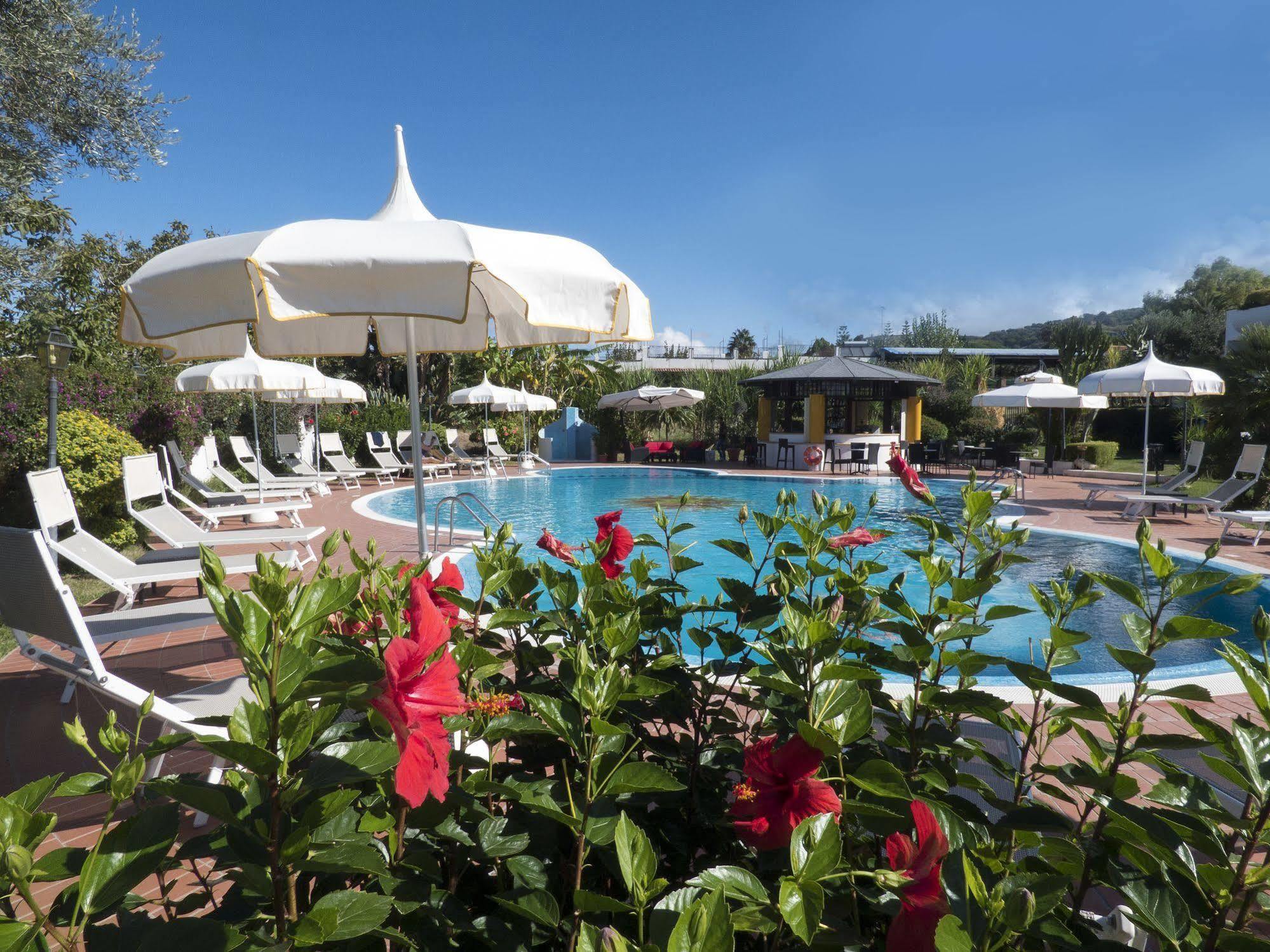 Hotel Tirreno パルゲリーア エクステリア 写真